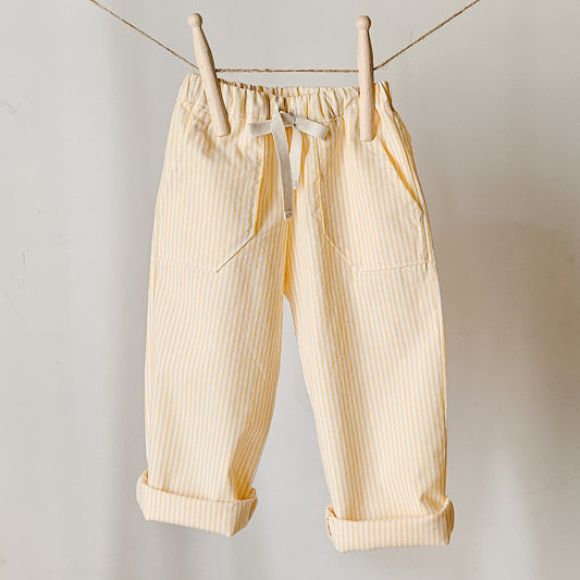 Pantalon en coton rayures jaunes avec poches avant et lien sergé à la taille, mode enfantine, vêtement enfant, fait main, créateur français 